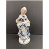 Image 2 : Vintage Unmarked Blue & White Victorian Figures