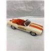 Image 8 : Lot of 2 Model Kits - 1969 Camaro and 1937 Ford Convertible with Trailer