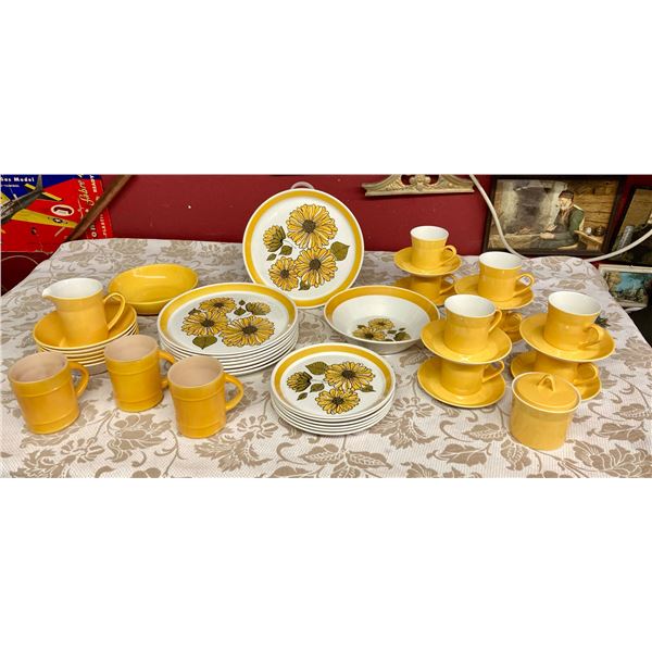 CROWN LYNN FORMA IRONSTONE