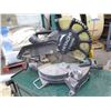 Image 2 : Hitachi 10" Compound Miter Saw Model C10FCE2