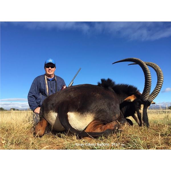 7 Day 8 Night Sable, Burchell’s Zebra, and Ostrich hunt for 1 hunter 1 non hunter in the Eastern Cap