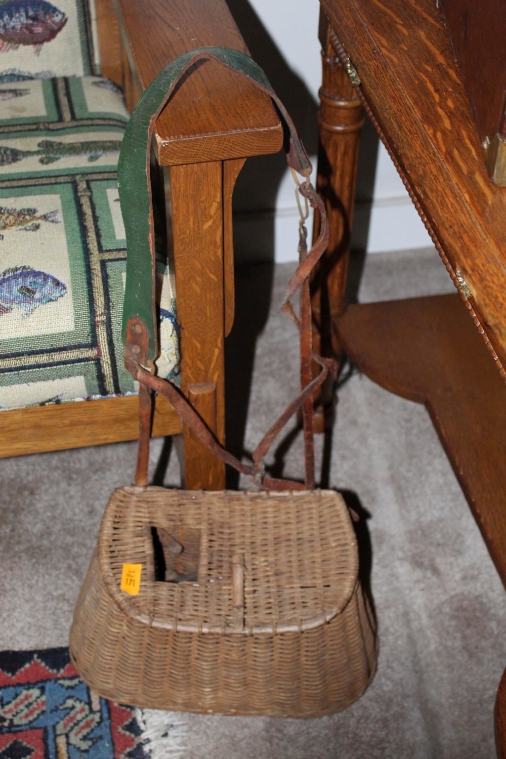 Panier De Pêche Vintage - Osier Tressé - Pour La Pêche à La Mouche - État D'usage