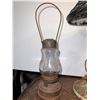 Image 2 : Lamp and Lanterns