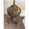Image 2 : Reverse Painted Puffy Lamp