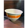 Image 2 : Roseville Pottery Mixing Bowl and Pitcher