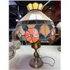 Image 2 : Arts and Crafts Lamp