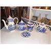 Image 1 : Blue Willow and Flo Blue