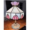 Image 1 : Arts and Crafts Leaded Glass Lamp