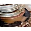 Image 2 : China and Glass Discovery Lot