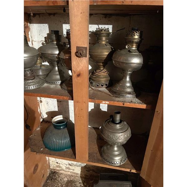 Rayo Oil Lamp Collection