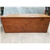 Image 1 : Early Blanket Chest