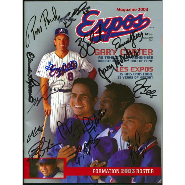 Lot of magazines, flyers and photos autographed by Montreal Expos players.