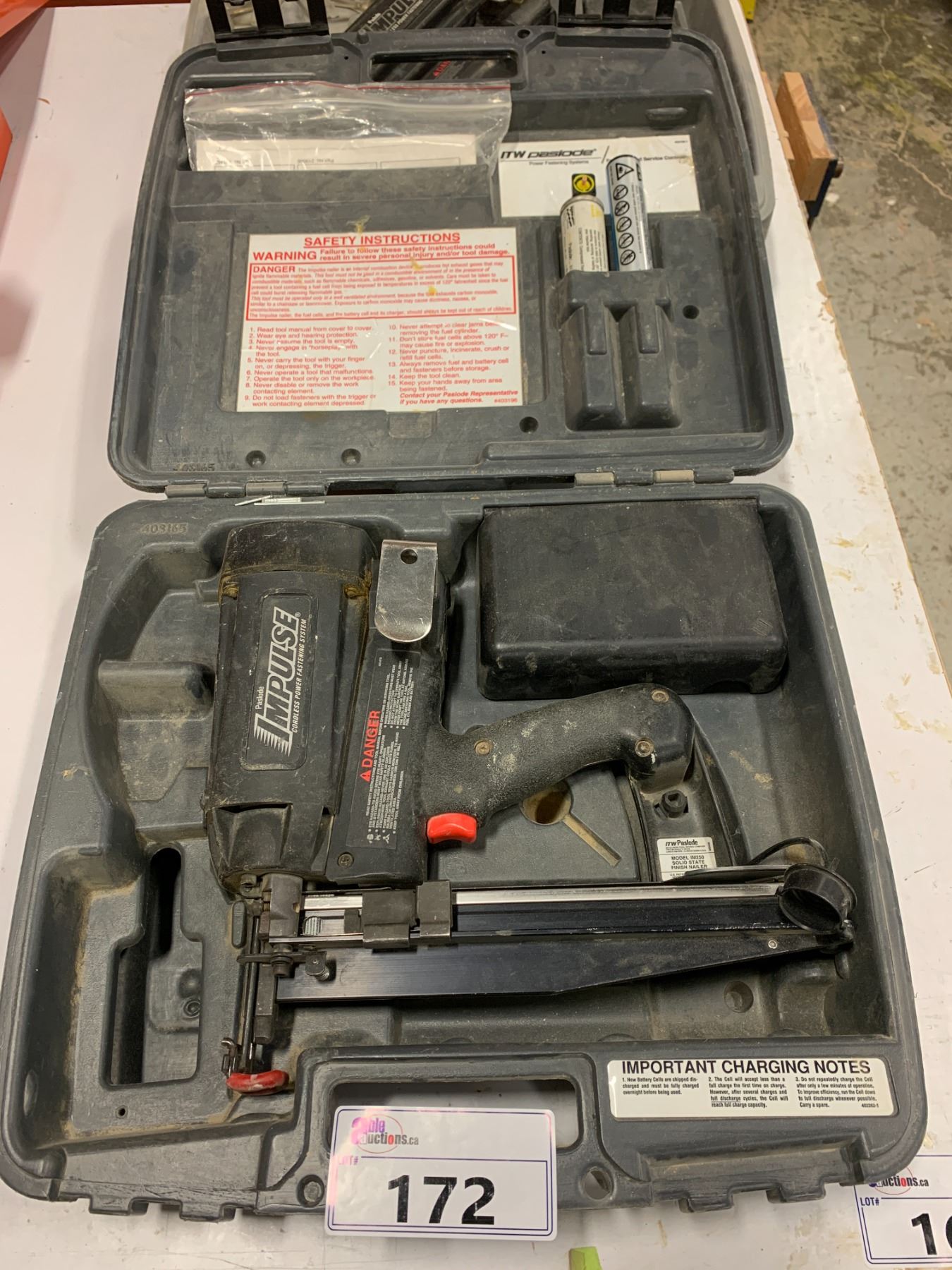 Im250 PASLODE IMPULSE IM250 CORDLESS SOLID STATE FINISHING NAILER WITH 2 FUEL ...