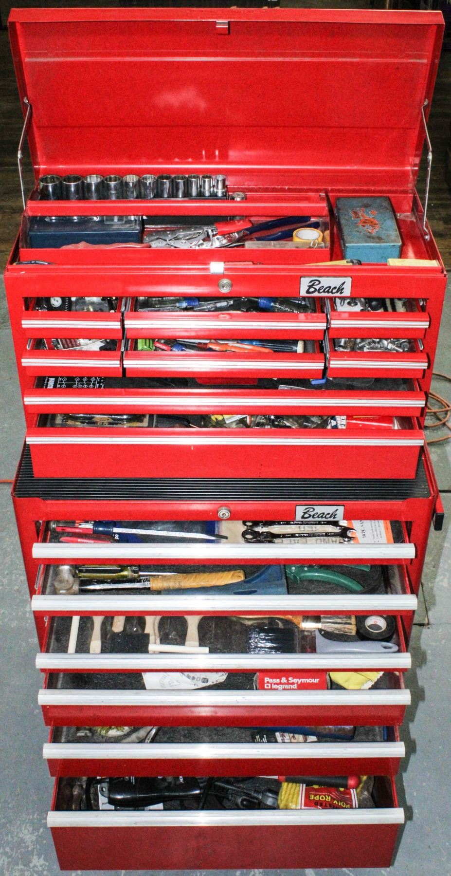 15 DRAWER DOUBLE DECKER BEACH TOOL BOX WITH CONTENTS