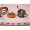 Image 2 : SMALL DECORATIVE PERFUME CONTAINERS, TEA STRAINERS, ETC.