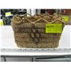 Image 1 : NATIVE BASKET