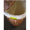 Image 2 : SMALLER WICKER HAMPER