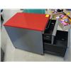 Image 2 : 2 DRAWER PADDED TOP FILE CABINET, NO KEYS