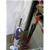 Image 1 : H2O MOP & DIRT DEVIL MINI VACUUM