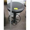 Image 1 : BLACK TOP BAR STOOL