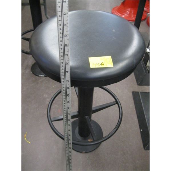 BLACK TOP BAR STOOL