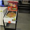 Image 1 : SPORTSBLASTER GUMBALL MACHINE (NO KEY)
