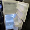 Image 2 : SUNBEAM WHITE 2 DOOR 24" FRIDGE