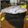 Image 1 : SLICED PETRIFIED WOOD ON STAND