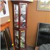 Image 1 : CORNING LIGHTED KNICKKNACK DISPLAY CASE