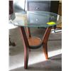 Image 2 : ROUND GLASSTOP TABLE