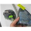 Image 2 : GREEN STONE & BLUE POLISHED STONE