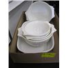 Image 1 : PYREX BAKING DISHES