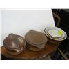 Image 1 : SET OF PYREX MIXING BOWLS & 2 BAKING POTS WITH LIDS