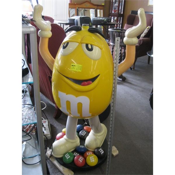 LG. YELLOW M&M FIGURINE