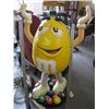 Image 1 : LG. YELLOW M&M FIGURINE