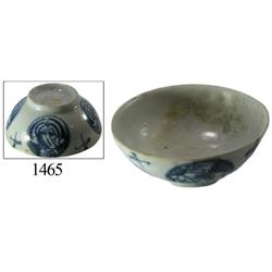 Chinese blue-on-white porcelain rice bowl, crackled-circles design.