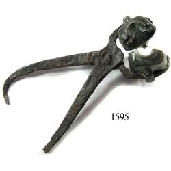 Iron musketball pliers (mold), probably British, ca. 1680.