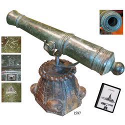 Bronze swivel cannon, Dutch, ca. 1750, with Amsterdam mark, mounted on custom wooden stand made from