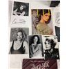 Image 8 : Autographed photos