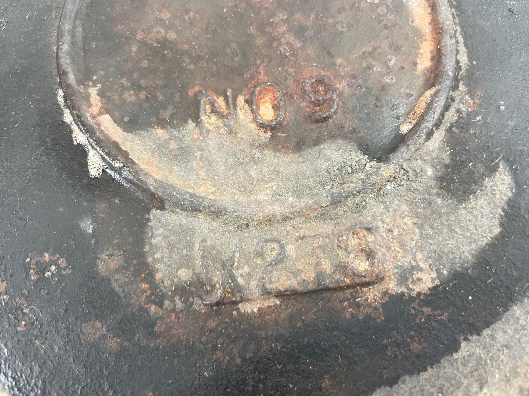 McClary Vintage Cast Iron Waffle Maker 9