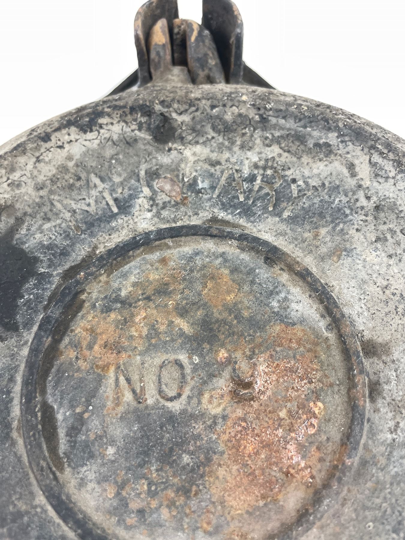 McClary Vintage Cast Iron Waffle Maker 9