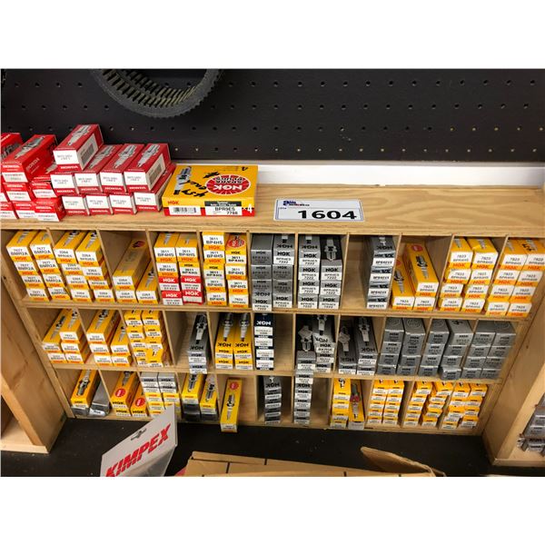 LOT OF ASSORTED SPARE PLUGS WITH CASE