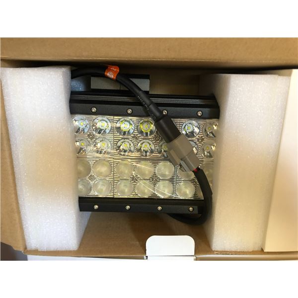 9" QUAD ROW LIGHT BAR 108W