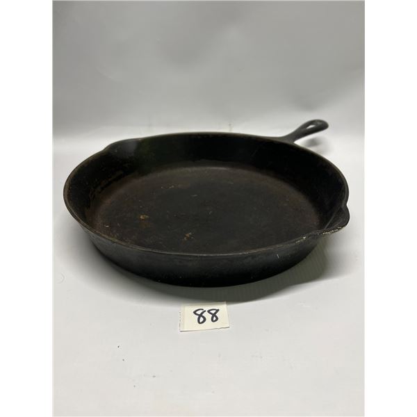 Smarts Cast Iron Frying Pan #9 Brockville Ont. Approximately 11"W