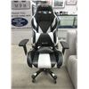 Image 1 : Black and White Clutch Gaming Chair