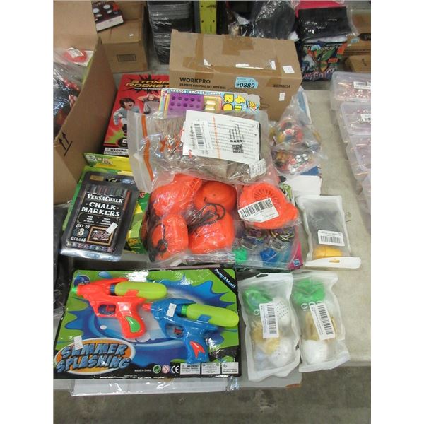 26 Piece Lot of Assorted Toys