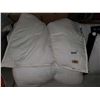 Image 1 : *NEW* UGG Brand Sherpa Lined Bed Comfortor - Queen SIze - White