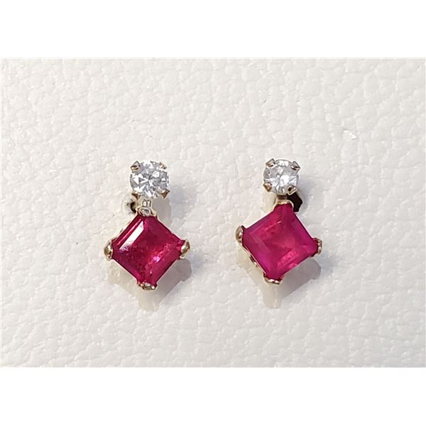 10K YELLOW GOLD RUBY(0.44CT) DIAMOND(0.06CT)