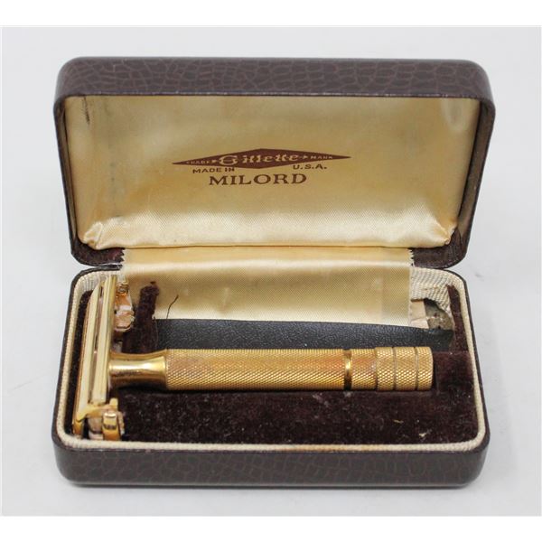 1940'S GILLETTE "MILORD" RAZOR IN ORIGINAL CASE