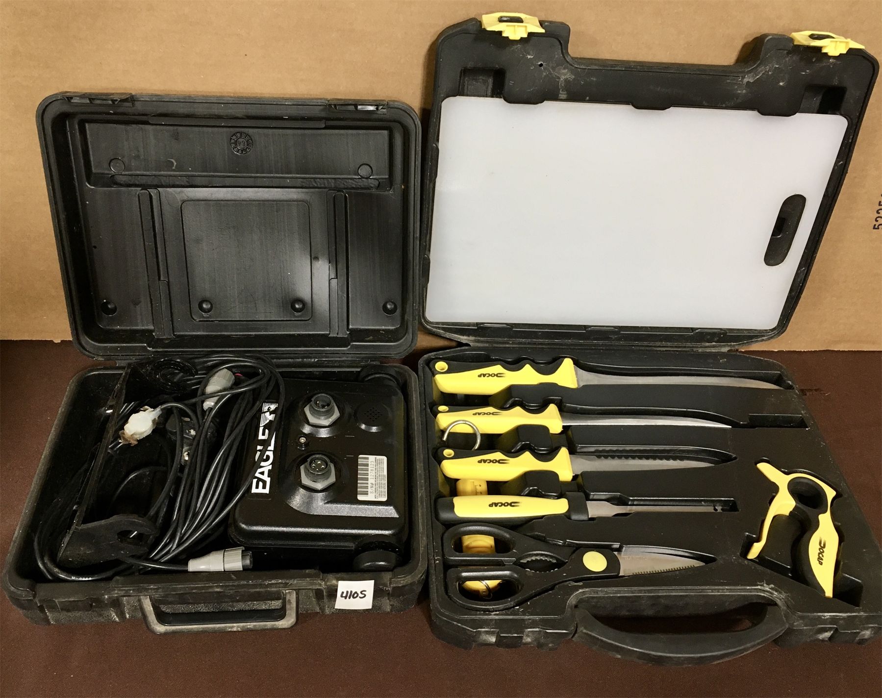 LOT OF 2 - EAGLE FISH FINDER AND DOCAP FISHING KNIFE SET